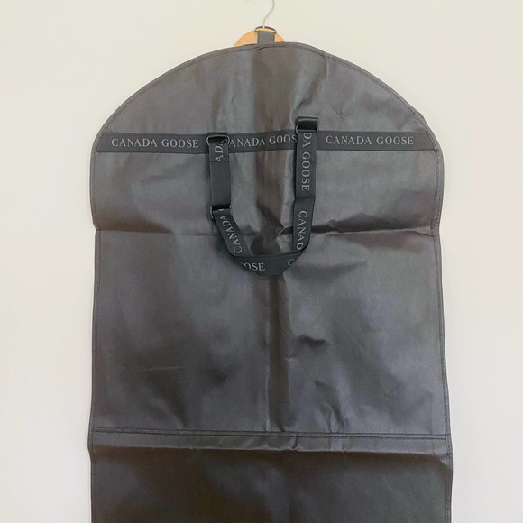Canada Goose Garment Bag NEW - Picture 6 of 8